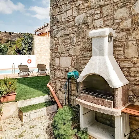 Luxury In Kalamitsi Alexandrou וילה